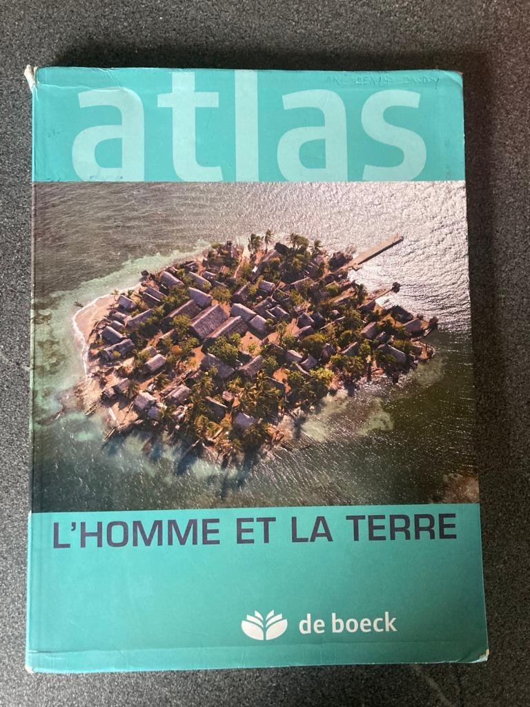 Atlas - L'Homme et la Terre (De Boeck), Boeken, Atlassen en Landkaarten, Gelezen, 2000 tot heden, Ophalen of Verzenden, Landkaart