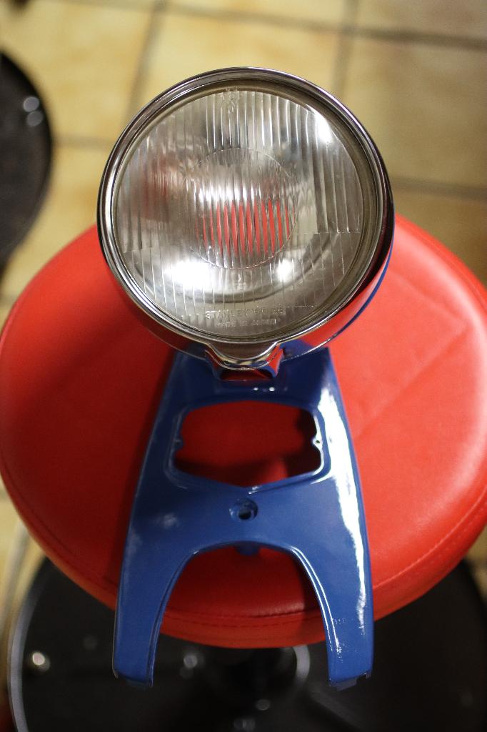 HONDA C110, Vélos & Vélomoteurs, Pièces de cyclomoteur | Oldtimers & Ancêtres, Enlèvement ou Envoi, Neuf, Phare