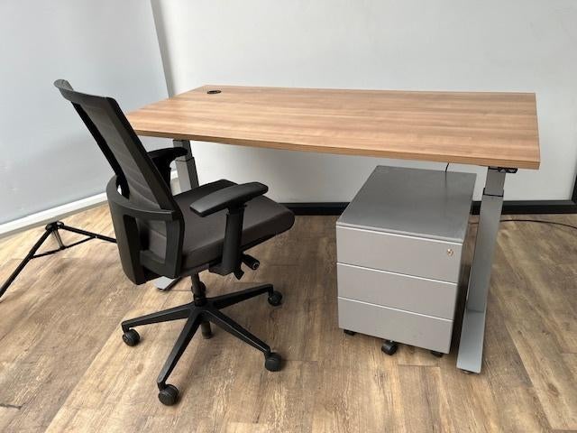 Tweedehands zit sta bureau aluminium, Ophalen of Verzenden