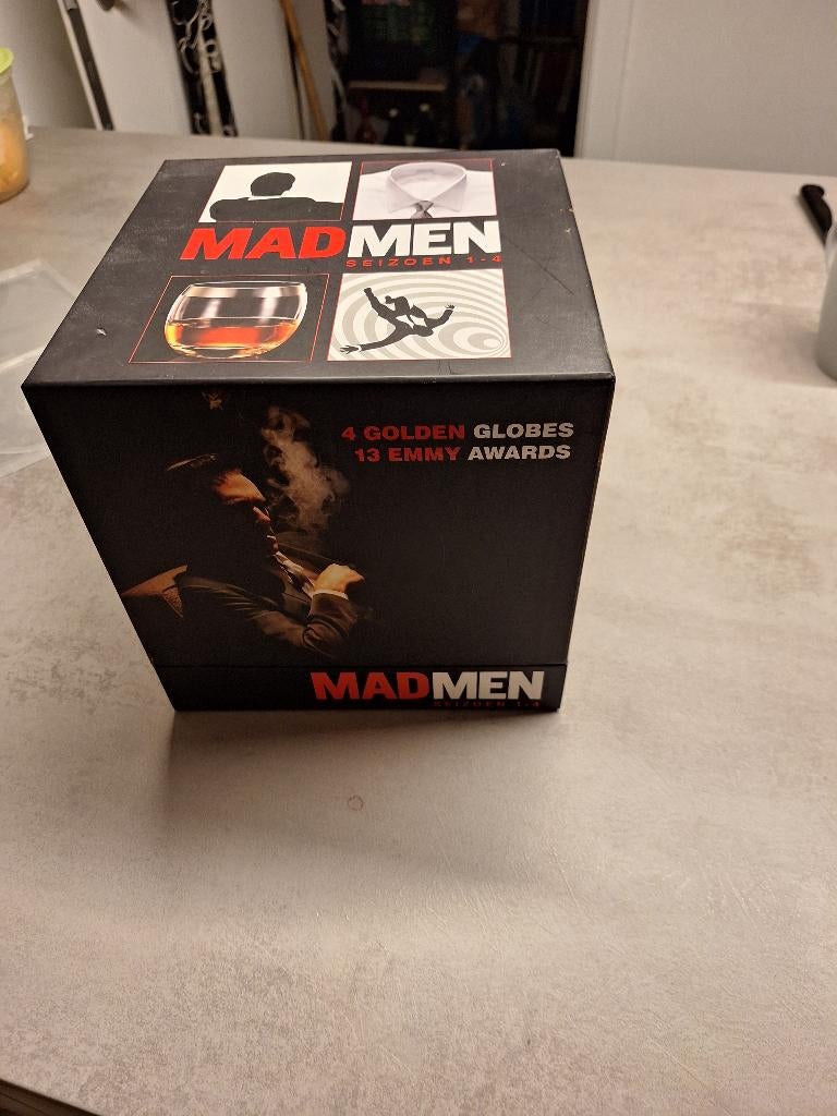 Mad Men, mooie dvd box, ndl ondertiteld, seizoen 1-4, Ophalen, Zo goed als nieuw