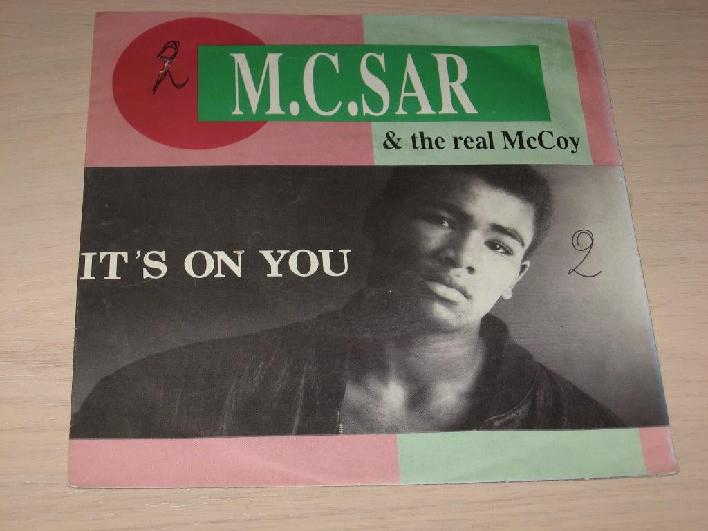 Disque vinyl 45 tours m.c.sar & the real mccoy - it's on yo, CD & DVD, Vinyles | Dance & House, Enlèvement ou Envoi, Comme neuf