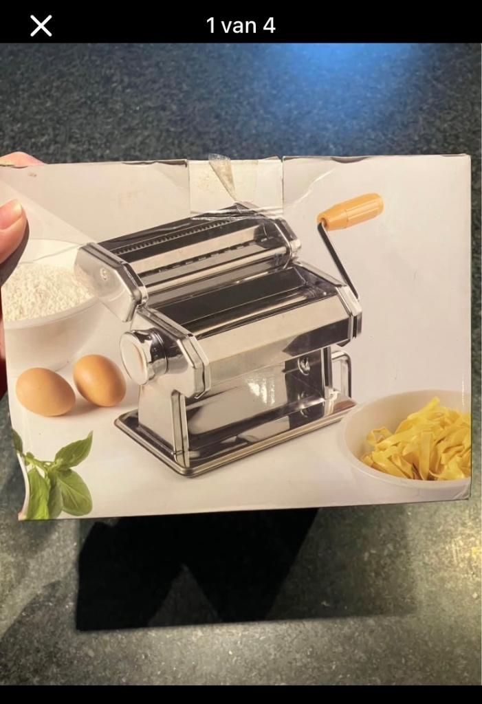 Pastamachine + hulpstuk raviolimaker, Ophalen, Zo goed als nieuw
