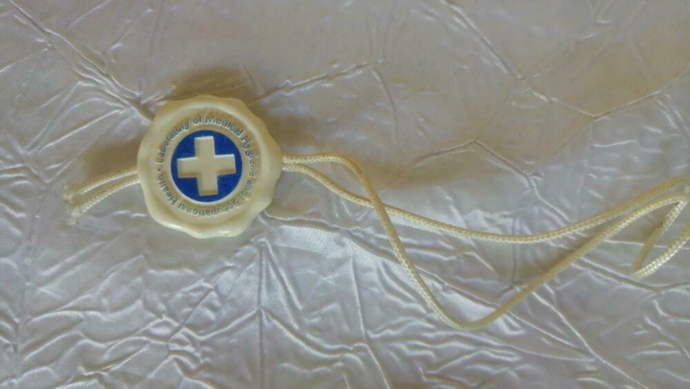 Vintage Badge medical pin, Enlèvement ou Envoi, Comme neuf
