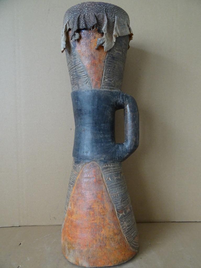 Inheemse drum Djembé Kundu-drum Kangu Papoea Nieuw Guinea, Antiek en Kunst, Ophalen of Verzenden