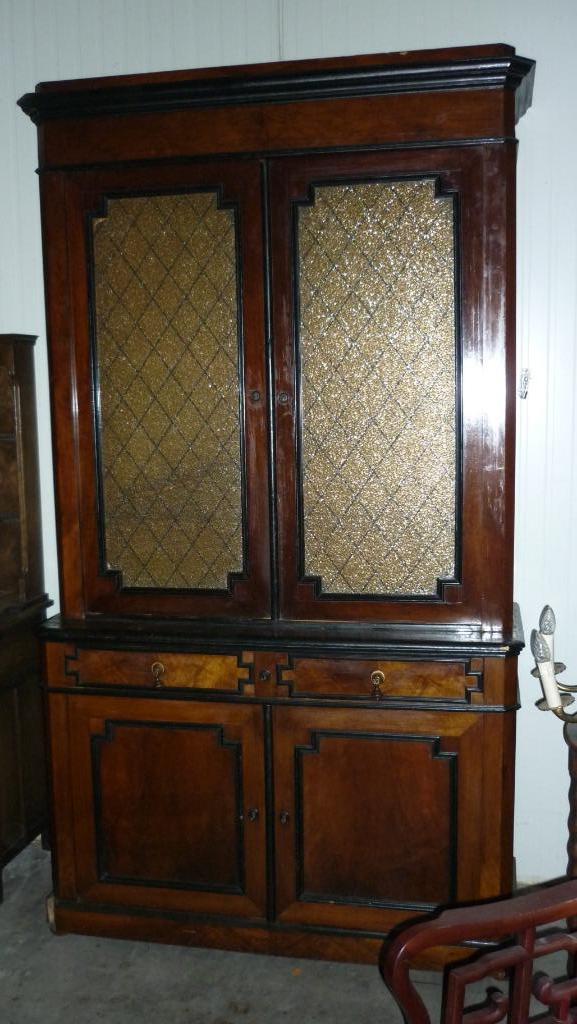 ANTIEKE  MACHONIEHOUTEN KAST, Ophalen