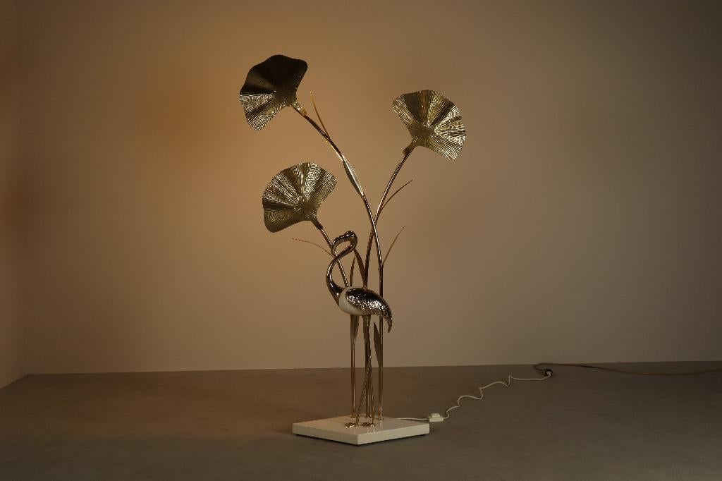 Large brass flamingo floor lamp with Ginkgo leaves, 1970s, Huis en Inrichting, Ophalen, Gebruikt