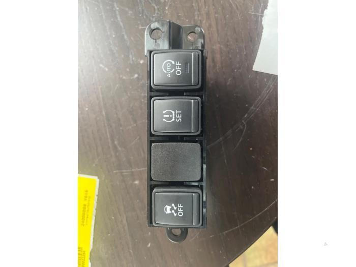 Start/Stop schakelaar van een Nissan Juke, Ophalen of Verzenden, 3 maanden garantie, Gebruikt, Nissan