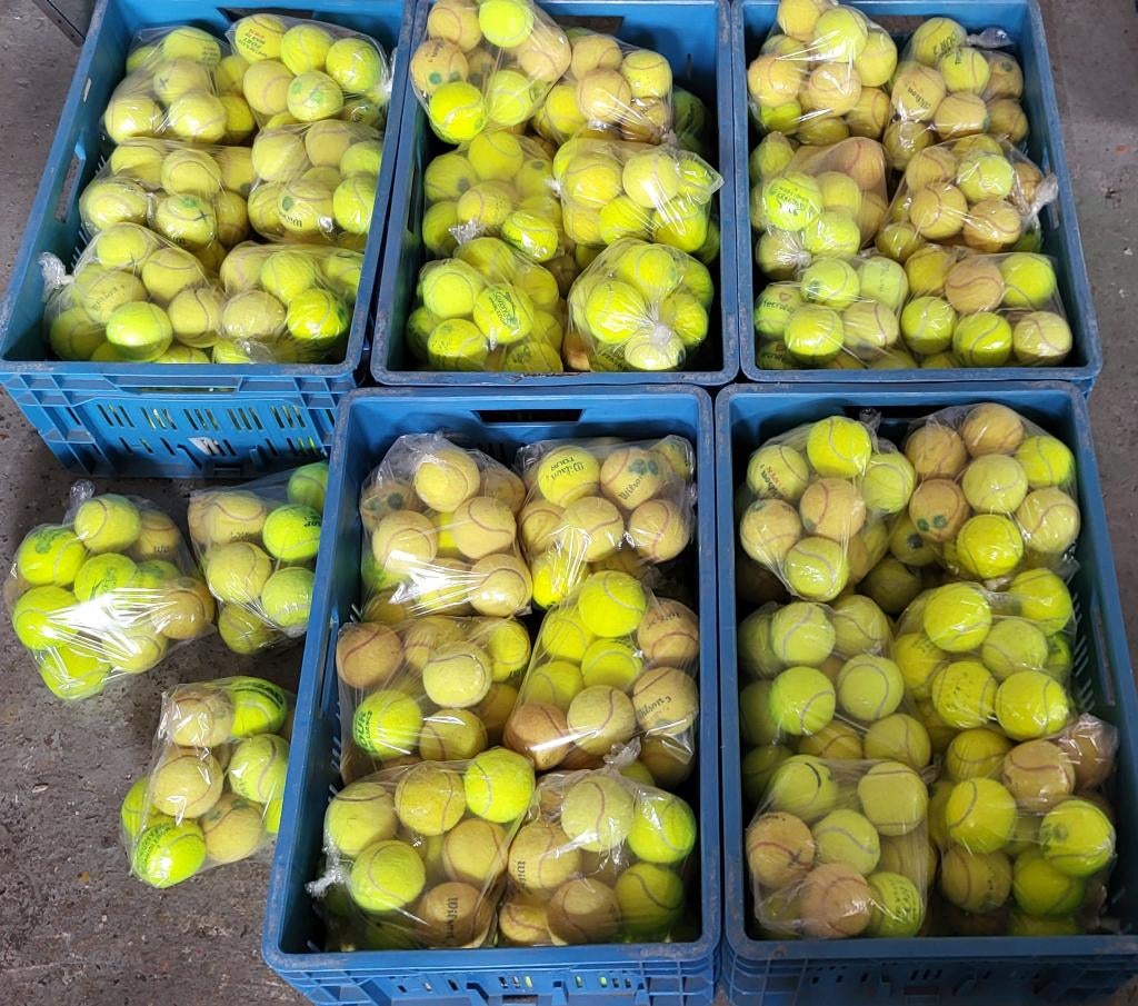 756 tennisballen ! Van diverse merken, Ophalen, Gebruikt, Ballen