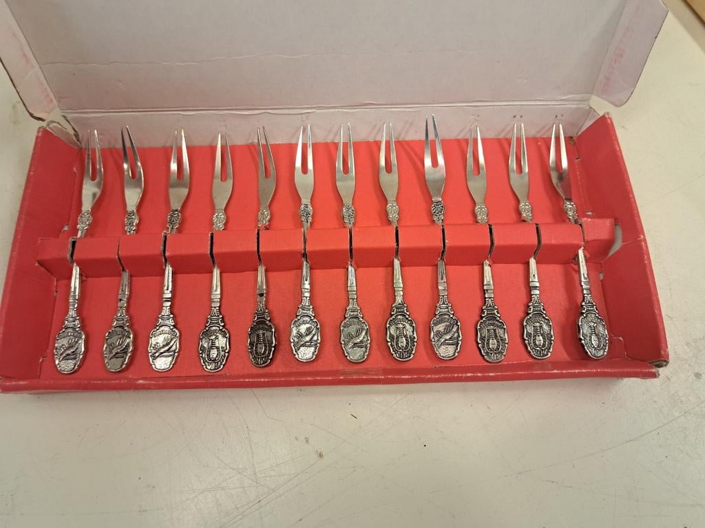 12 fourchettes à homard en bon état de la marque Vetto fabri, Antiquités & Art, Enlèvement ou Envoi
