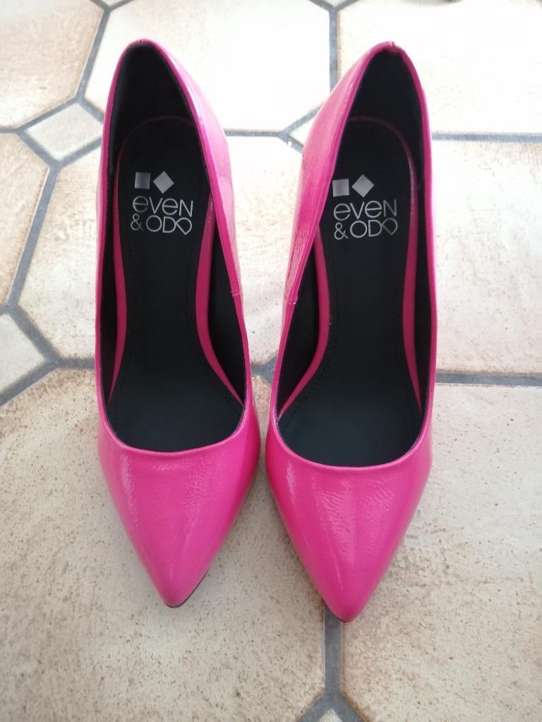 Pumps fuchsia maat 37, Kleding | Dames, Pumps, Ophalen of Verzenden, Zo goed als nieuw, Roze