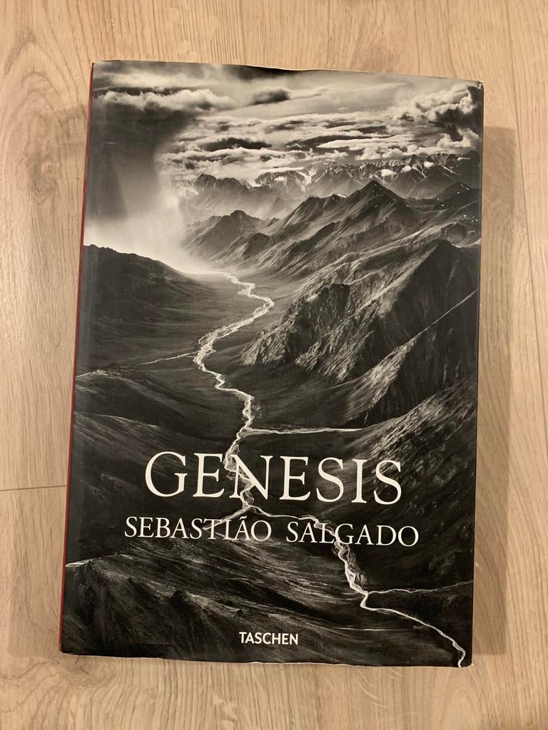 Genesis - Sebastião Salgado, Ophalen, Zo goed als nieuw, Fotografen