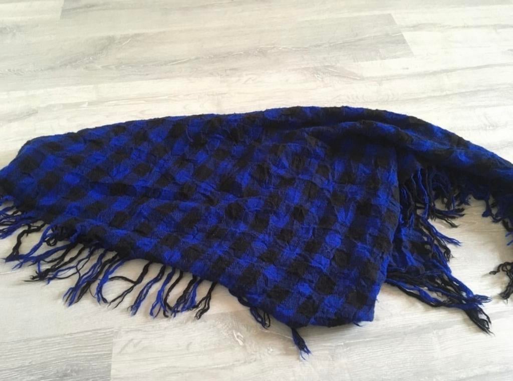 Grand foulard bleu noir, Enlèvement ou Envoi, Comme neuf, Écharpe