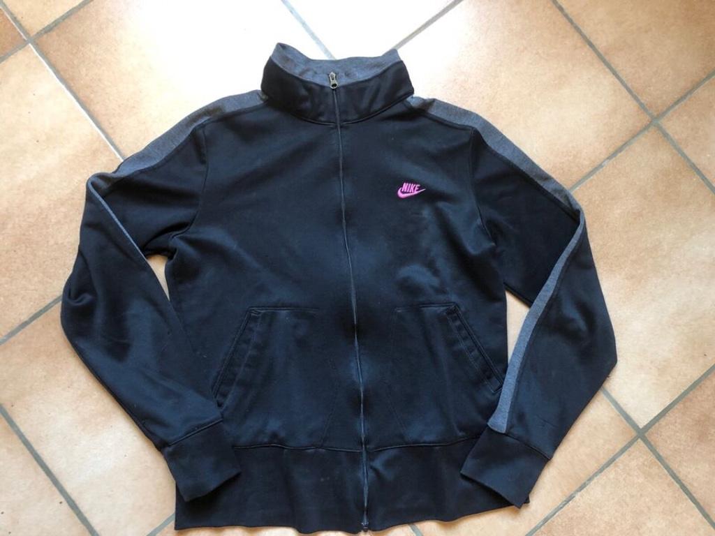 Nike Sportswear veste cardigan sweat noir M (8-10a), Enfants & Bébés, Vêtements enfant | Taille 164, Utilisé, Garçon ou Fille