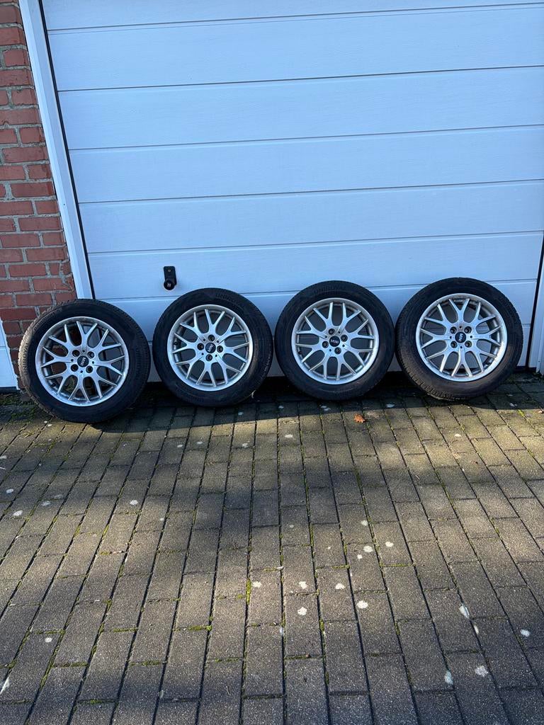 Jantes mini, Ophalen, Band(en)