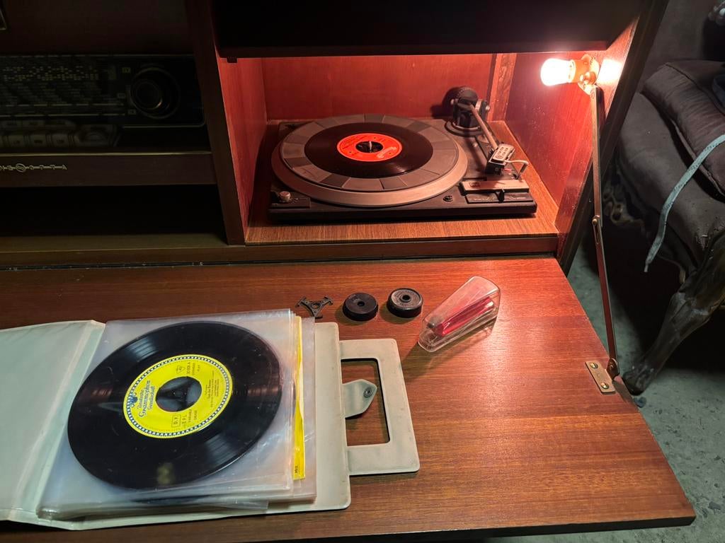Vintage Loewe Opta radio met platenspeler, Antiek en Kunst, Antiek | Tv's en Audio, Ophalen