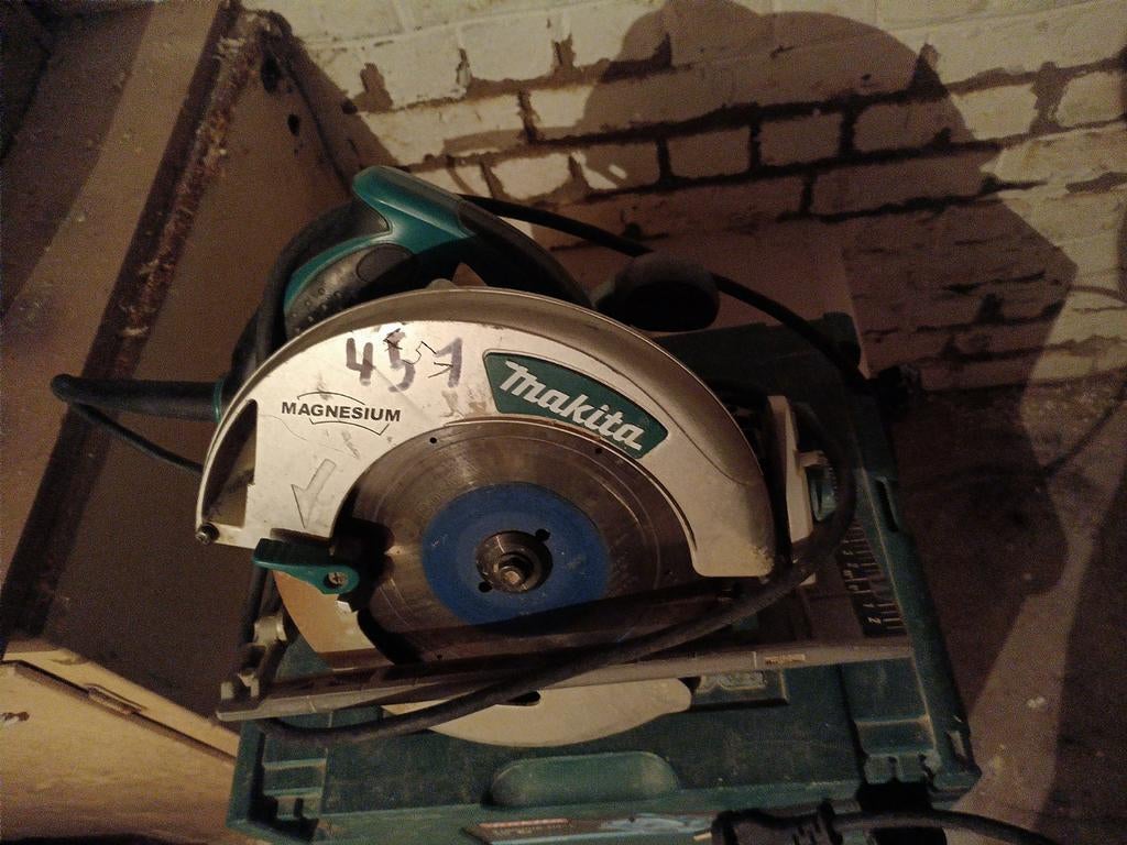 Scie circulaire Makita 5008MG, Utilisé, Autres types