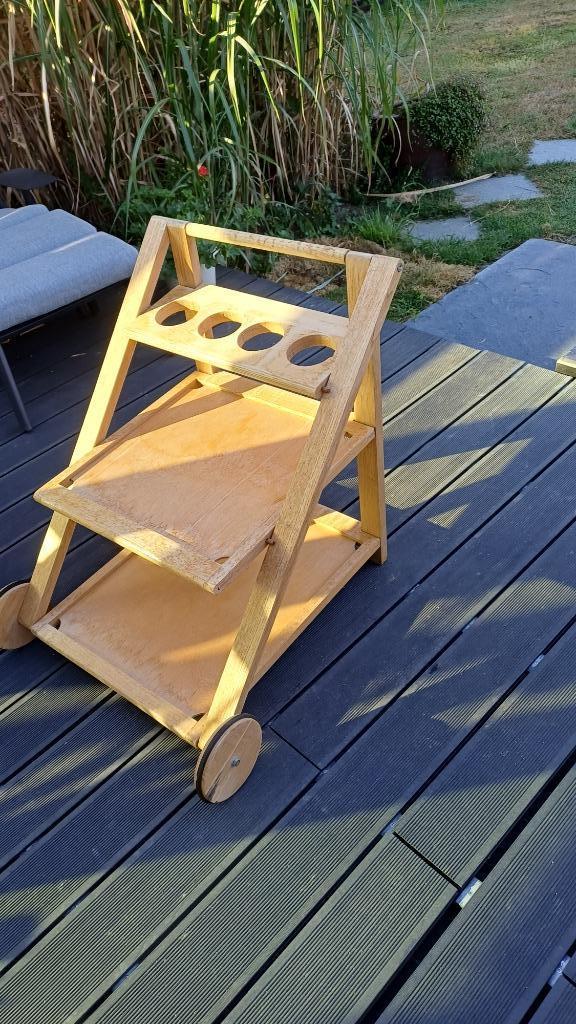 table de service, 50 à 100 cm, Enlèvement, Utilisé, Rectangulaire