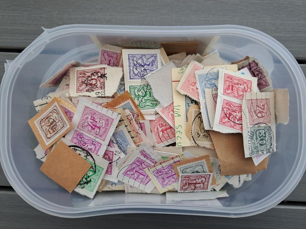 Te koop. Volle doos belgische zegels gestempeld., Ophalen of Verzenden