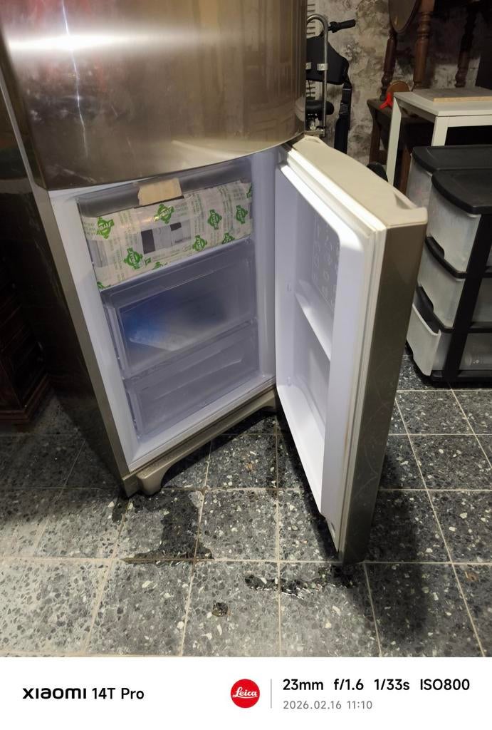 Grand Frigo/congélateur avec 4 bacs congélation, Electroménager, Enlèvement, Congélateur