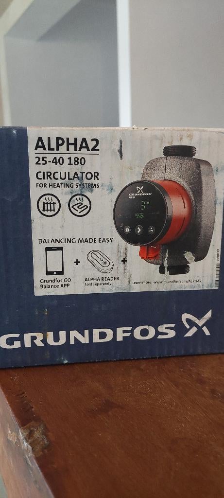 Grundfos Alpha2 25-40 180, Doe-het-zelf en Bouw, Ophalen, Nieuw, Minder dan 200 watt, Minder dan 30 cm
