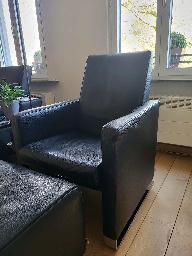 Jori fauteuil + poef, Ophalen