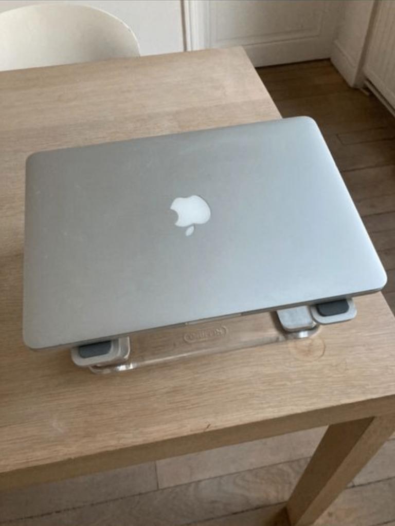 Laptop stand, Computers en Software, Laptopstandaarden, Ophalen of Verzenden, Zo goed als nieuw, Griffin