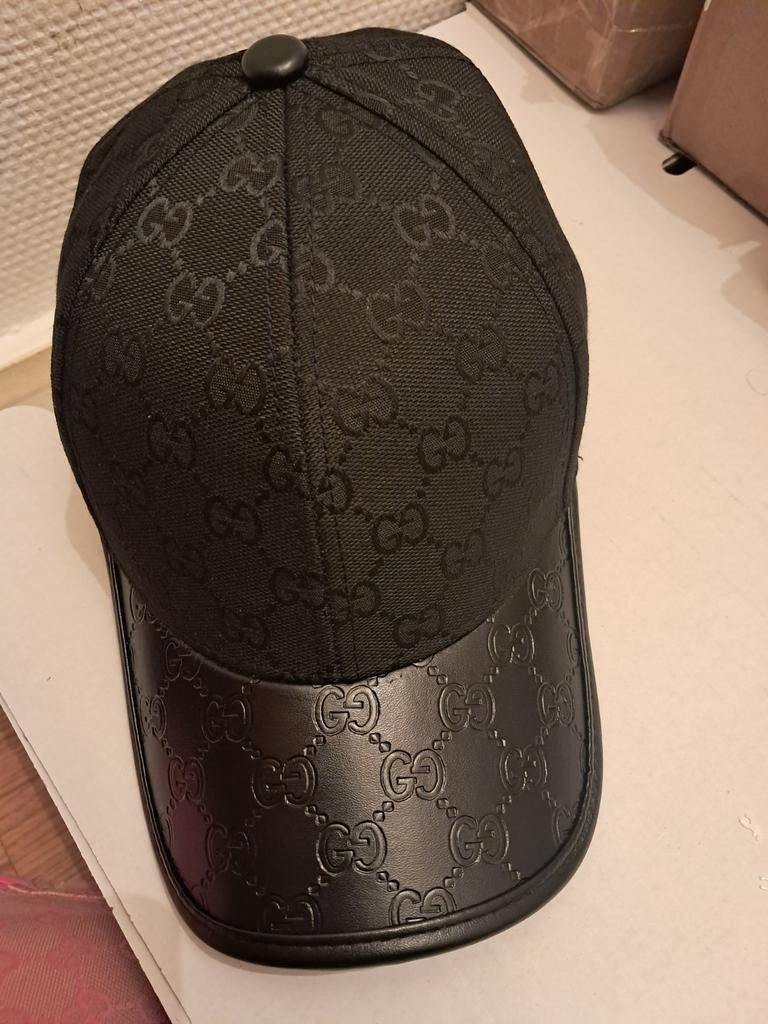Casquette noire style Dubai motif GG chic neuve, Neuf, Sans marque, Enlèvement ou Envoi, One size fits all