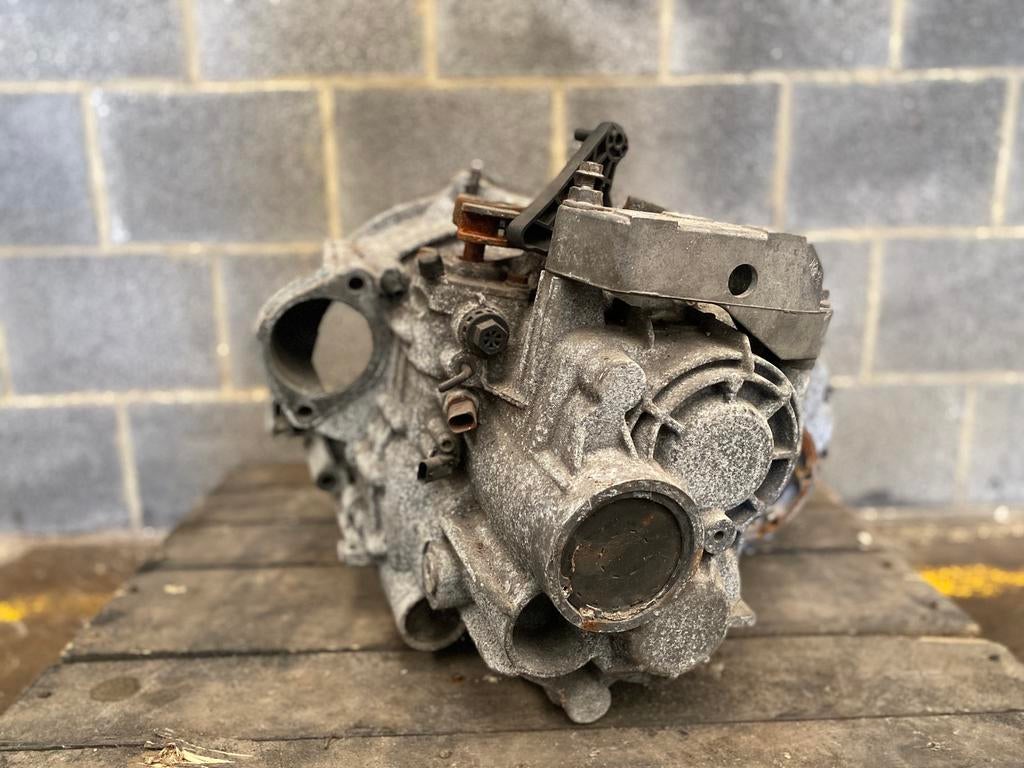 boite a vitesse VAG VW passat B7 code NFU CFFB, Enlèvement, Utilisé, Volkswagen