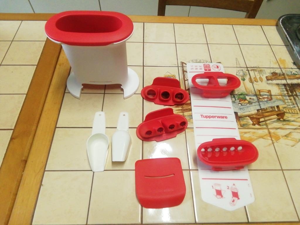 Tupperware crusty party multipresse à gnocchi et croquettes, Enlèvement, Neuf, Rouge, Autres types