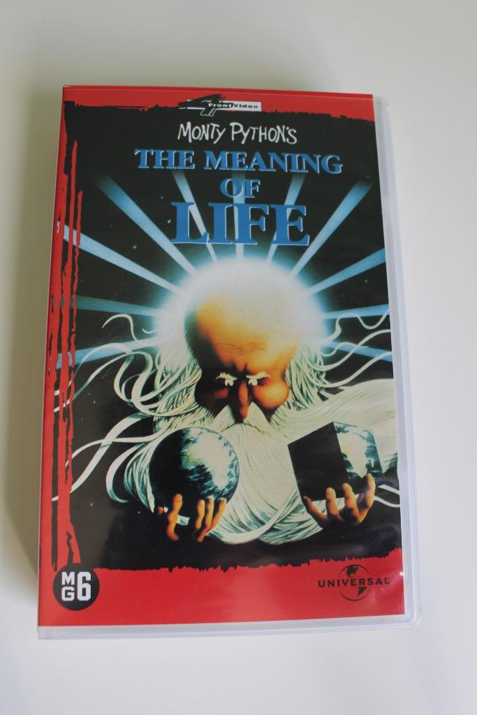 VHS speelfilm "Monty Python's The Meaning of Life", À partir de 6 ans, Enlèvement ou Envoi, Comme neuf, Comédie