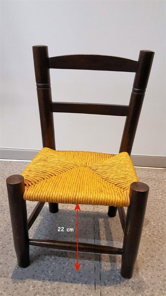Houten kinderstoeltje met rieten zitting, Ophalen
