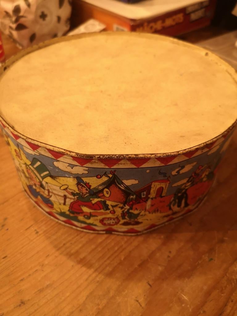 Ancien tambour en tôle FDC brugge, Enlèvement