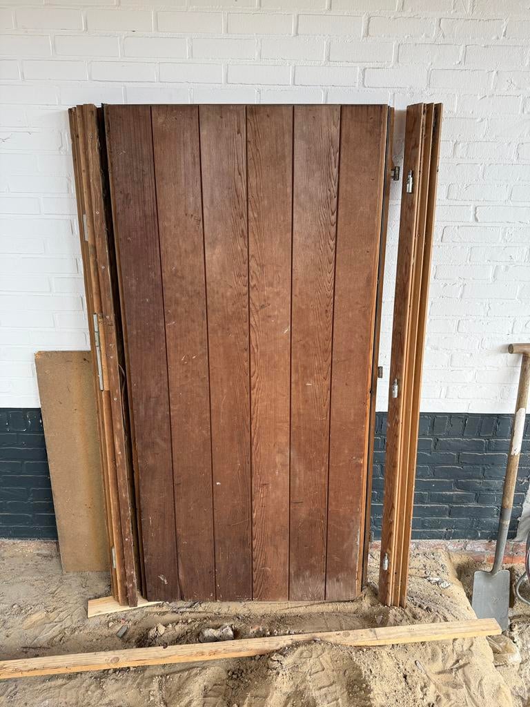Poort voorzien van een elektrisch code paneel, Tuin en Terras, Ophalen, Minder dan 3 meter, Hout, 1 tot 2 meter