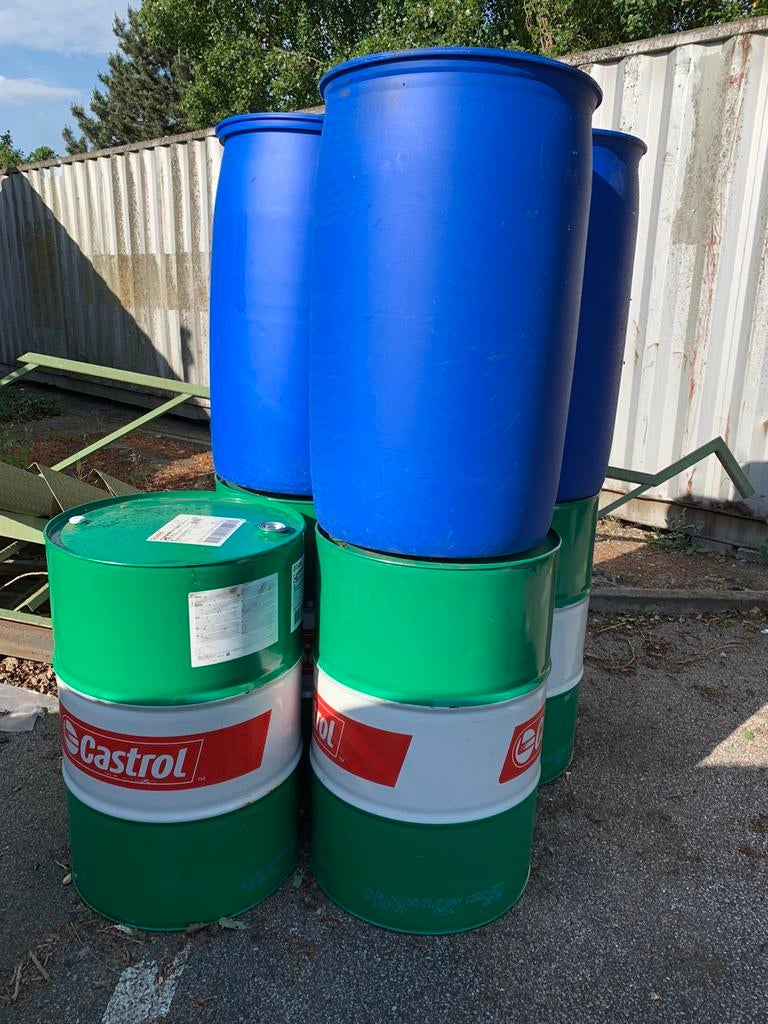 Fûts en fer et plastique 10€ pièce, Enlèvement ou Envoi, Comme neuf