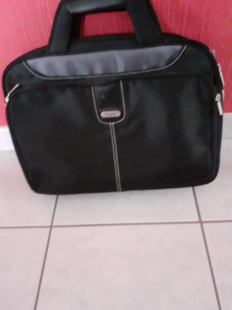 laptopzak, Ophalen of Verzenden, Zo goed als nieuw, Aktetas