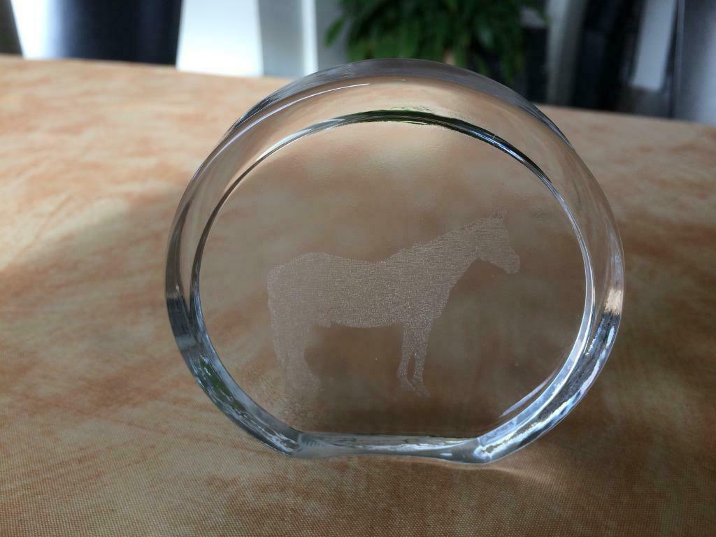 glazen onderzetter met paard, geslepen, Enlèvement, Neuf, Verre ou Tasse