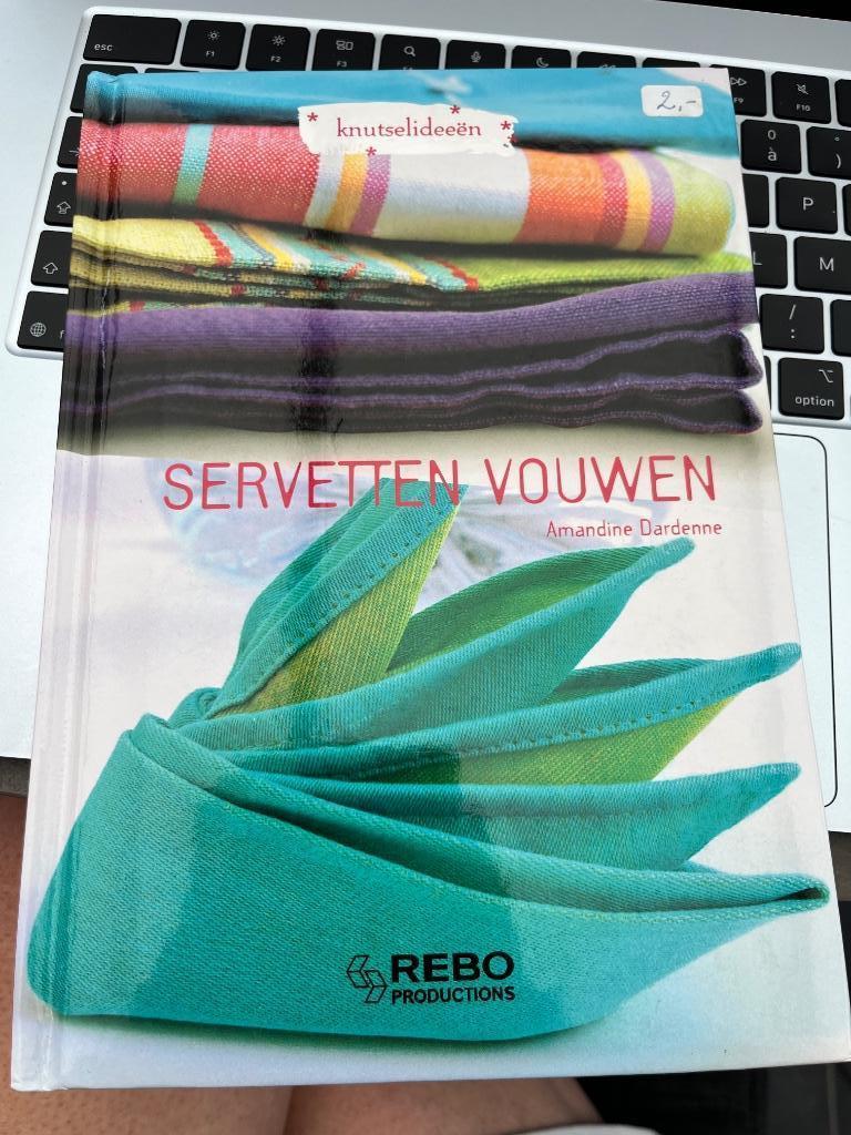 Servetten vouwen, Amandine Dardenne, Enlèvement ou Envoi, Comme neuf, Autres sujets/thèmes
