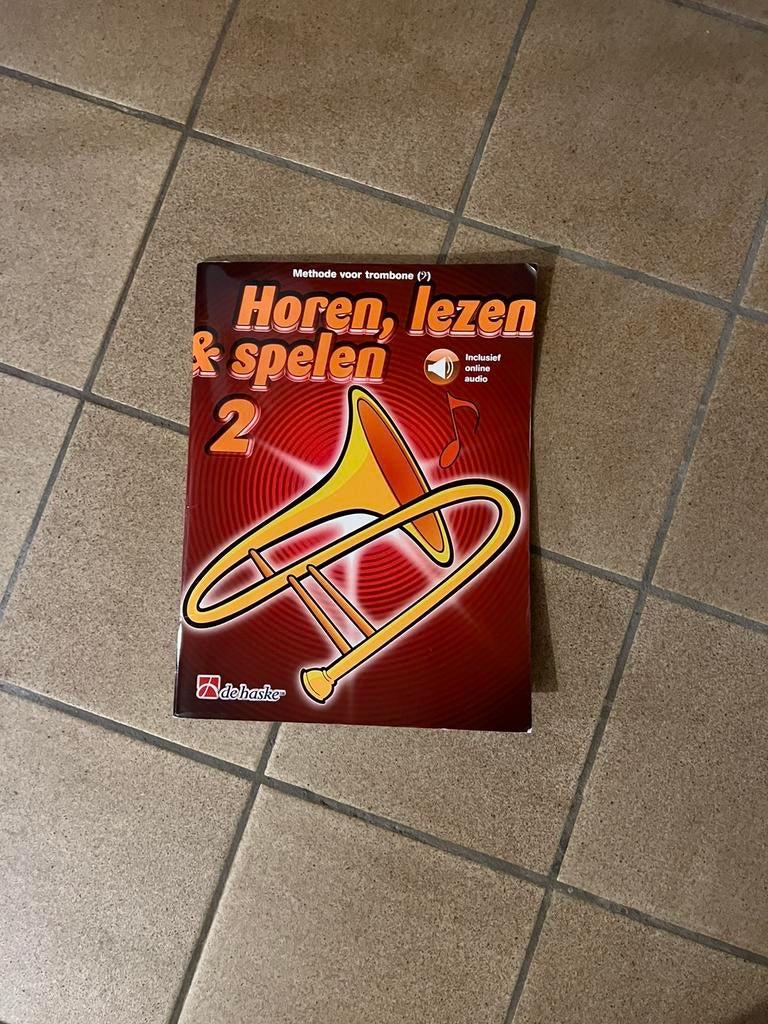 Studieboek trombone (in F sleutel), Musique & Instruments, Instruments à vent | Trombones, Enlèvement, Comme neuf