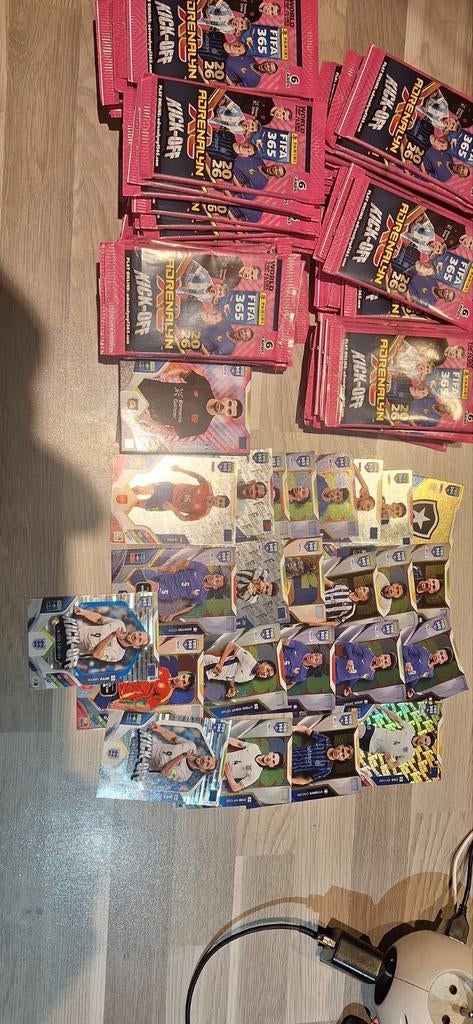 Panini fifa 365 adrenalyn xl  2026 kick off, Hobby en Vrije tijd, Ophalen of Verzenden