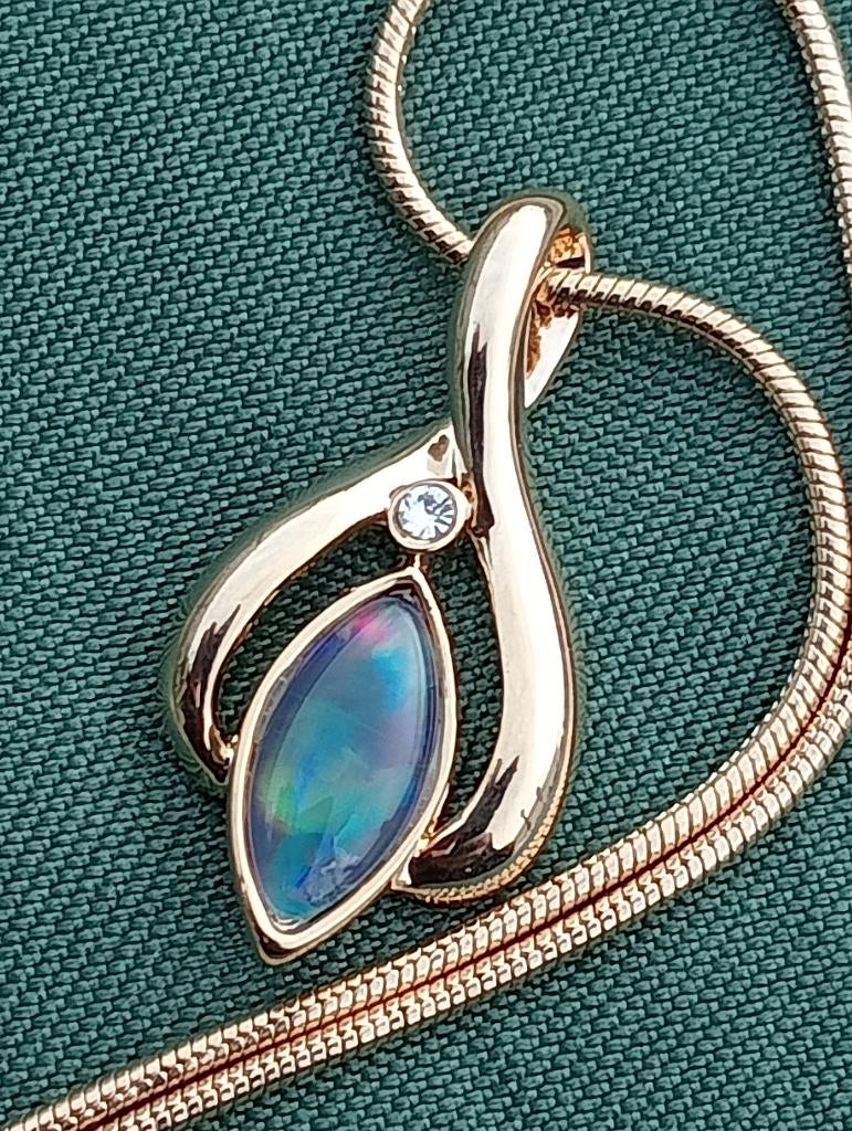 Elegante 14K Goud gevulde ketting  natuurlijke Opaal Triplet, Verzenden, Nieuw, Zilver, Verstelbaar