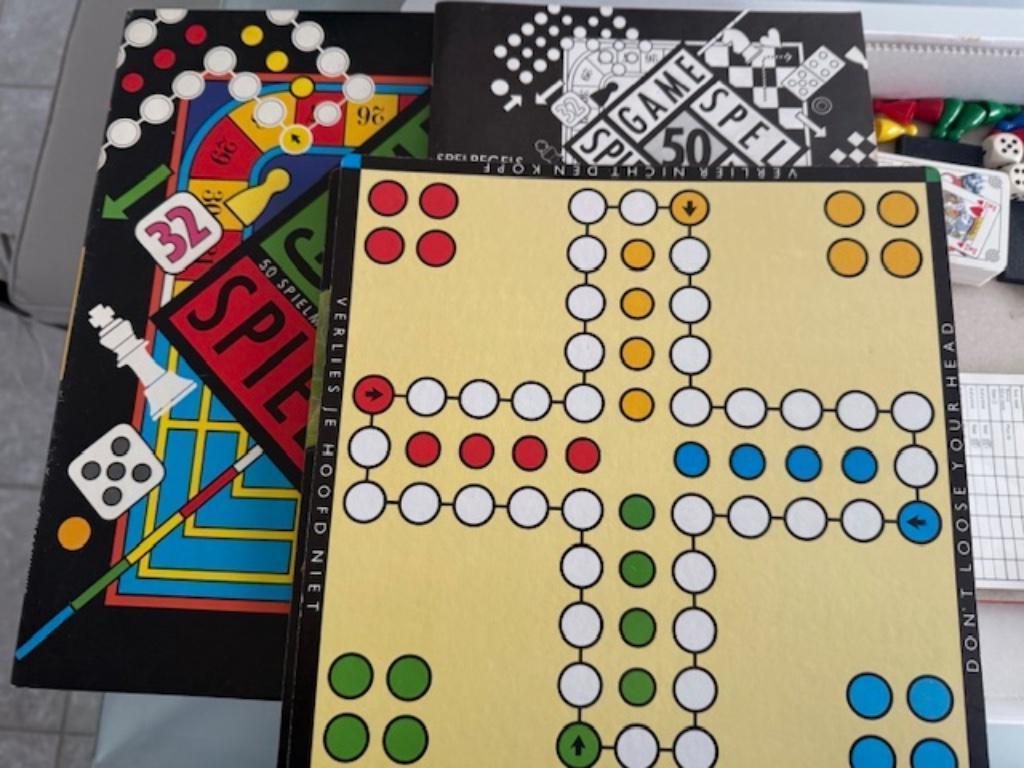 Nieuw bordspel 50-spelletjes + 1 gratis spel Mikado, Ophalen of Verzenden, Nieuw