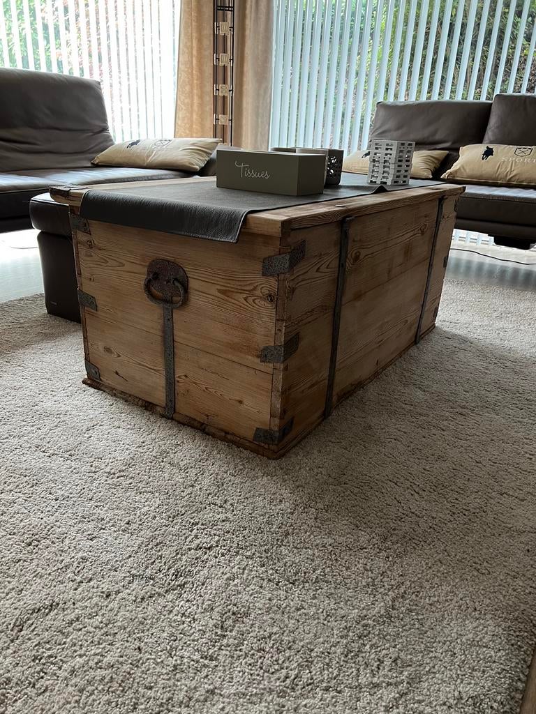 Mooie volle opbergkist/salontafel, Ophalen, Zo goed als nieuw