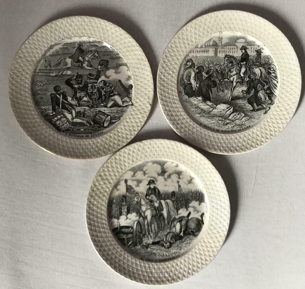 ANTIQUE trois assiettes représentant Napoléon Bonaparte, Antiquités & Art, Antiquités | Assiettes décoratives & Carrelages, Envoi