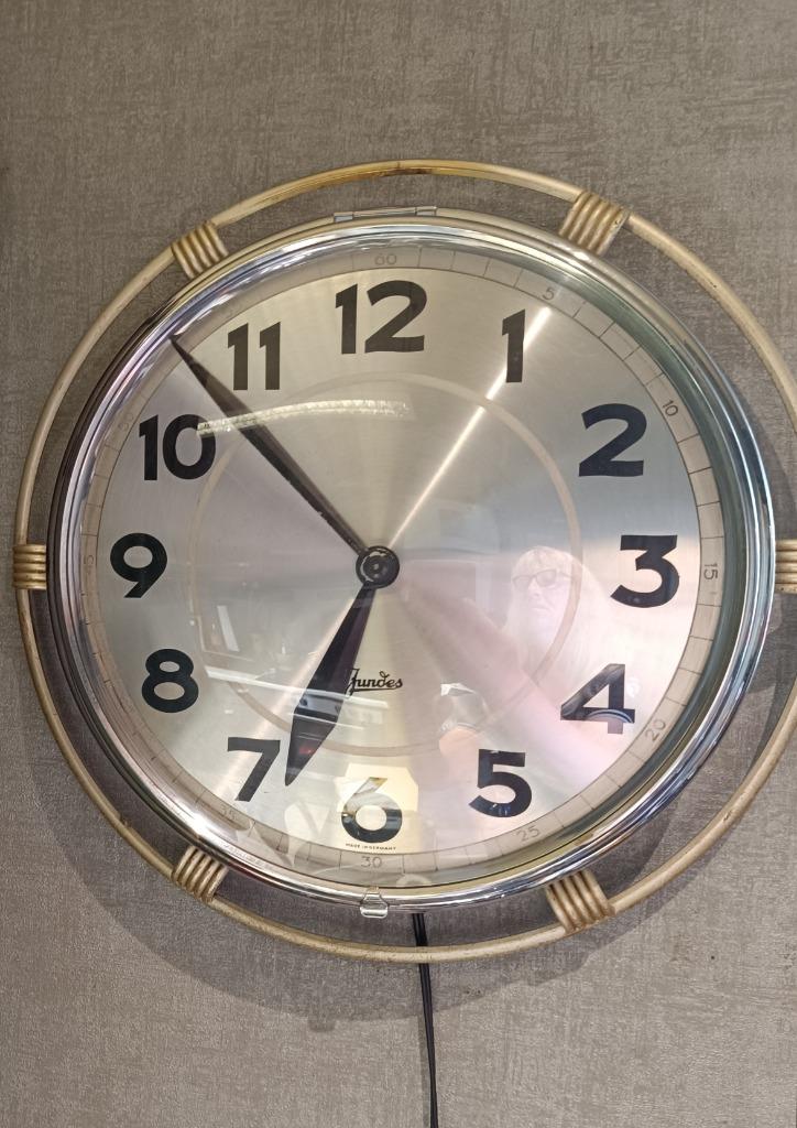Industriele vintage station/schoolklok elektrisch te koop., Antiquités & Art, Antiquités | Horloges, Enlèvement ou Envoi