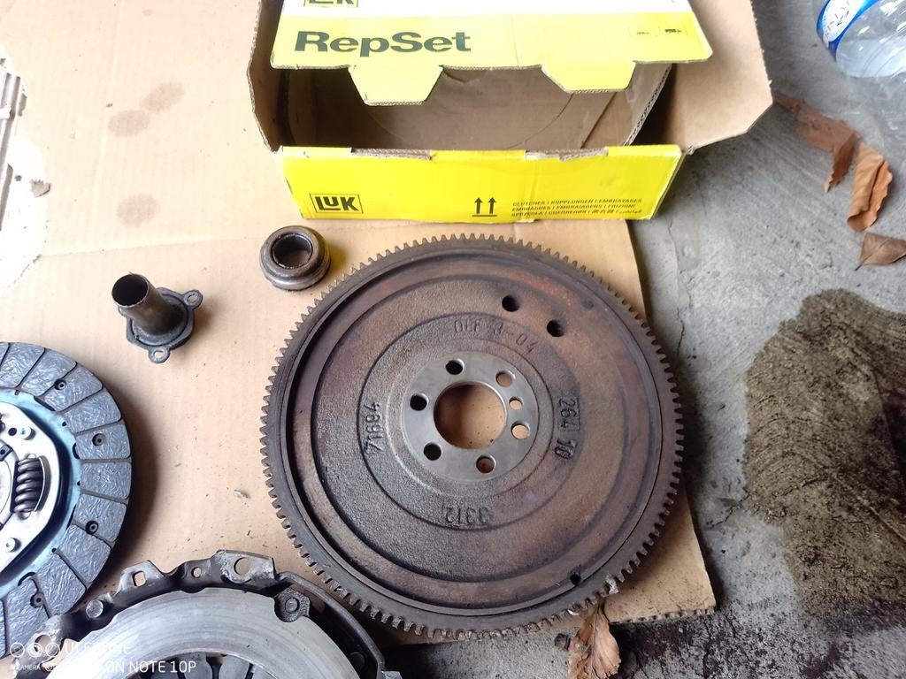 Volant moteur et kit embrayage psa, Opel