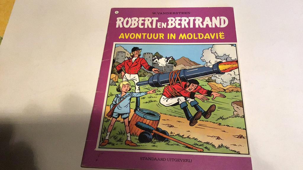 Robert en Bertrand (+), Gelezen, Eén stripboek, Ophalen of Verzenden, Vandersteen