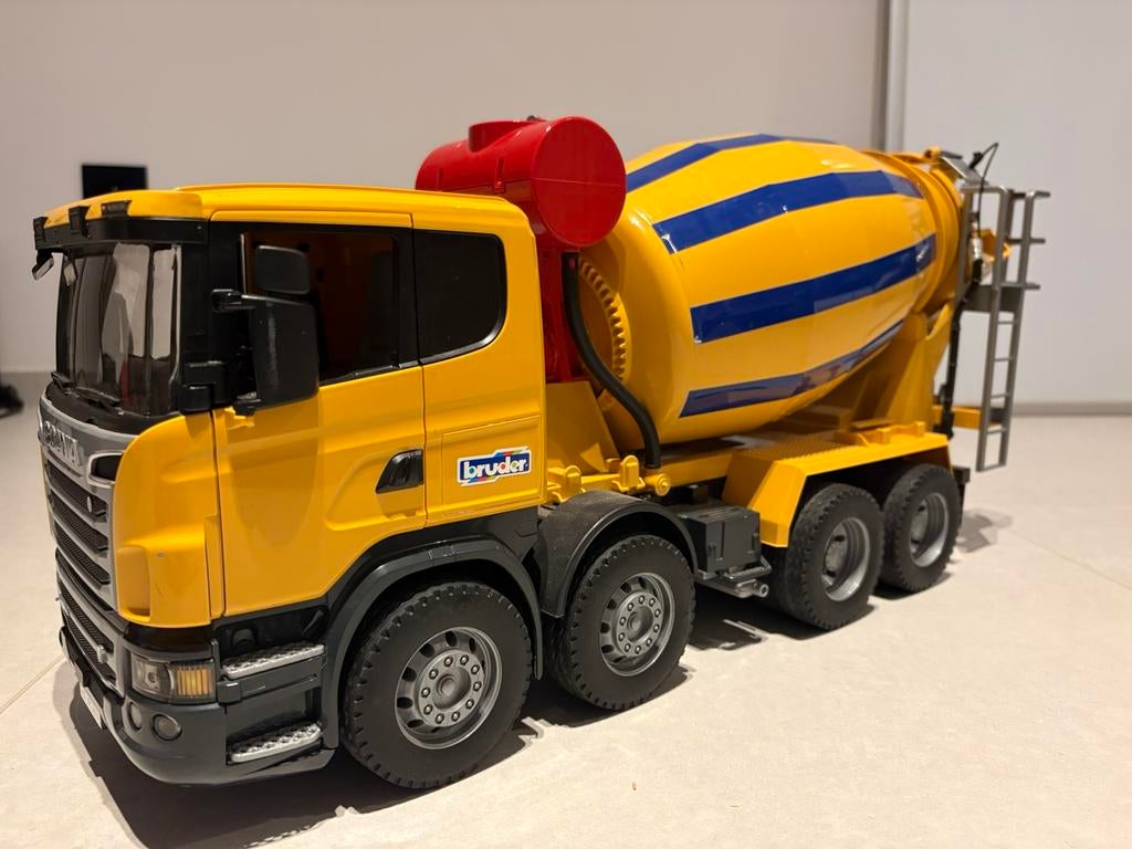 Bruder kraanwagen, betonmolen en ziekenwagen, Kinderen en Baby's, Speelgoed |Speelgoedvoertuigen, Ophalen, Gebruikt