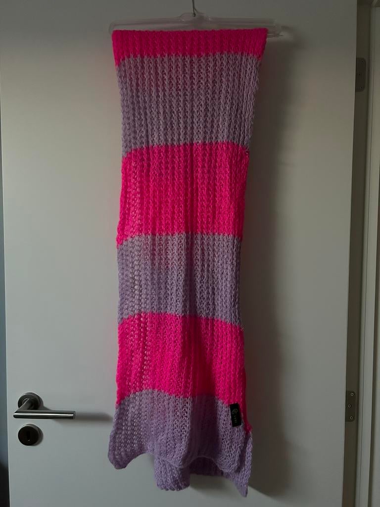 GG Luxe sjaal in lila en roze lijnen., Kleding | Dames, GG Luxe, Nieuw, Sjaal