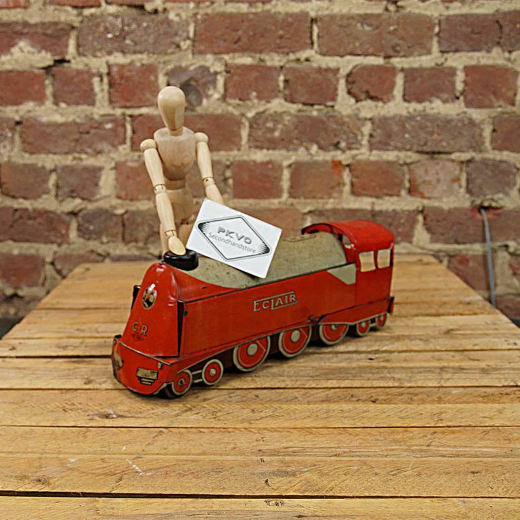 Decoratieve locomotief 2019243, Ophalen