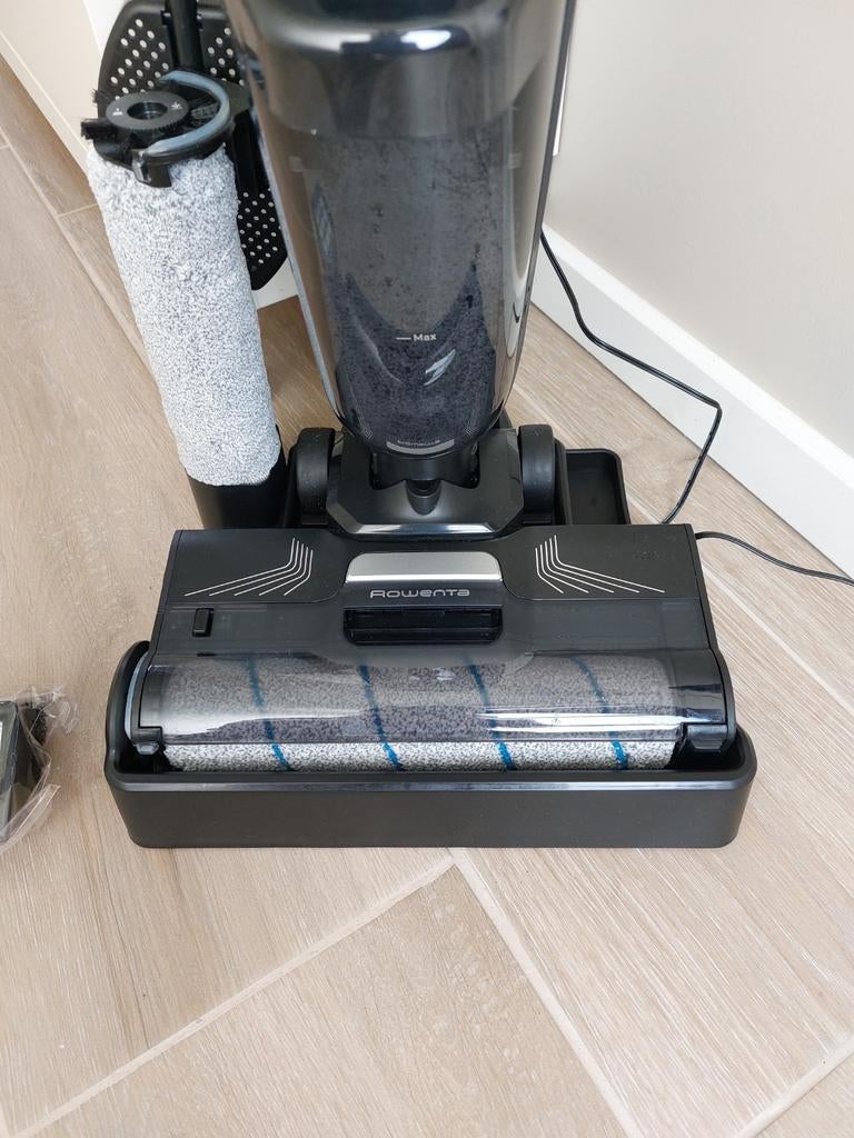 Nieuwe vloerreiniger Rowent x-clean 4, Elektronische apparatuur, Ophalen